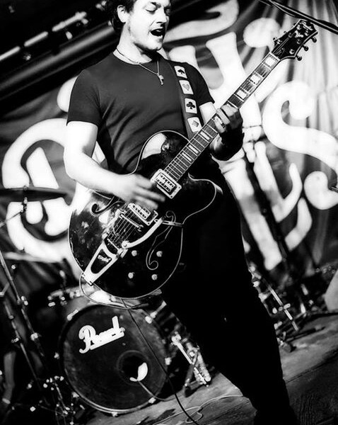 Happy birthday weekend to the six-string master of rock n’ roll, Pako!

Photo by Sarah Lockwood Phot…