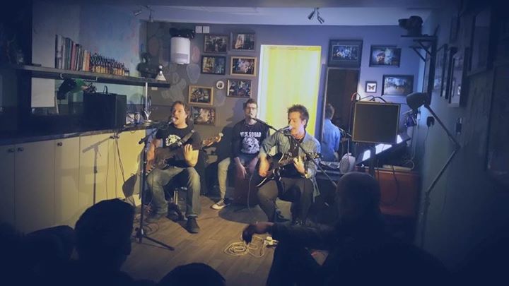 Amazing acoustic night at The Tattoo Shop Sessions in Bedford! Thanks to Robbie from Brother San Dim…